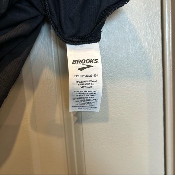 Brooks Sprint Free Lightweight Running Short Sleeve in Black in Medium - Picture 4 of 4